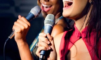 Dịp nghỉ Tết, người dân cần chú ý điều gì khi hát karaoke để không bị xử phạt hành chính?