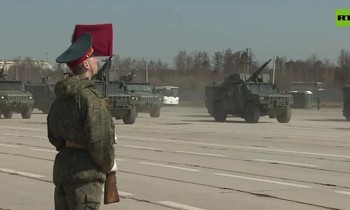 Xem hàng nghìn binh sĩ Nga rầm rộ tập duyệt binh mừng Ngày Chiến thắng