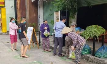 TP.HCM: Chiếc "tủ lạnh cộng đồng" đầy nghĩa tình hỗ trợ người dân có hoàn cảnh khó khăn