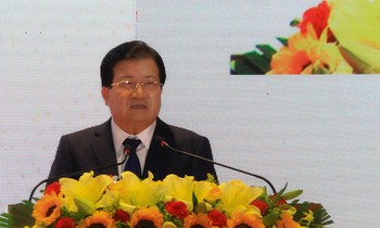 Phó thủ tướng Trịnh Đình Dũng phát biểu tại buổi lễ công bố các Nghị định, Quyết định của Chính phủ và Thủ tướng Chính phủ về phát triển TP Đà Nẵng.