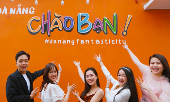 Young people in Da Nang sing rap, fun youthful choreography in colorful MVs to stimulate tourism