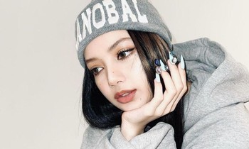 Có hay không chuyện Lisa bị YG "lạnh nhạt" trong hoạt động quảng bá của màn ra mắt solo?