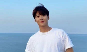 Nguyên nhân công ty quản lý phản hồi chậm trễ là do hợp đồng với Kim Seon Ho đã hết hạn?