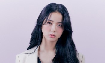 “Mái rèm cửa” của Jisoo giúp thăng hạng nhan sắc cỡ nào mà idol K-Pop ngày càng chuộng?