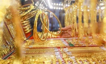 Vượt xa giá vàng thế giới, giá vàng trong nước rung lắc nhẹ. ảnh minh hoạ