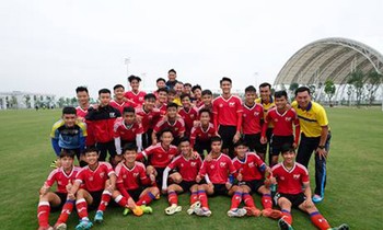Ryan Giggs ấn tượng với tuyển thủ PVF