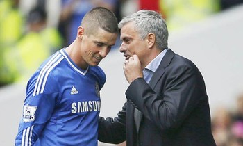 Torres bất ngờ được Mourinho giữ lại