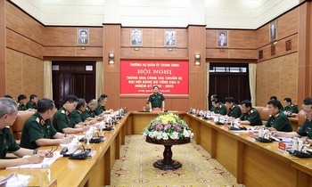 Đại tướng Ngô Xuân Lịch phát biểu tại hội nghị. Ảnh BQP