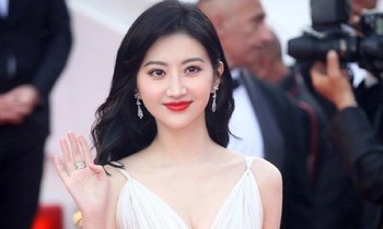 Bị phạt 25 tỷ đồng vì phạm luật, ‘Đệ nhất mỹ nữ Bắc Kinh’ công khai xin lỗi