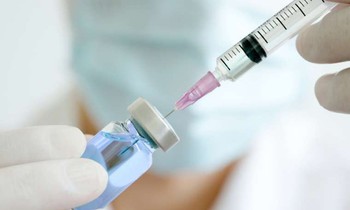 18 trẻ 2 - 6 tháng tuổi ở Hà Nội bị tiêm nhầm vắc xin phòng COVID-19