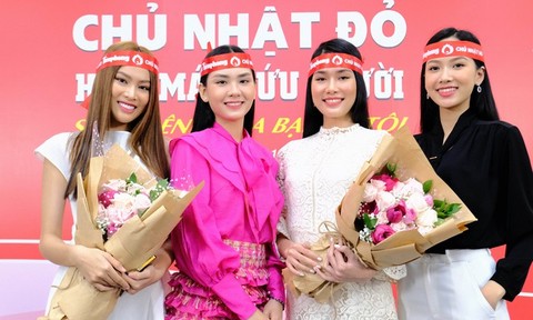 Hôm nay chính hội Chủ nhật Đỏ