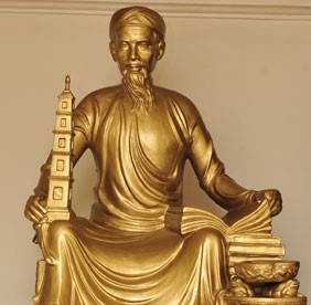 Thần Siêu- Nguyễn Văn Siêu người đã chỉnh trang công trình gì quanh hồ Hoàn Kiếm?