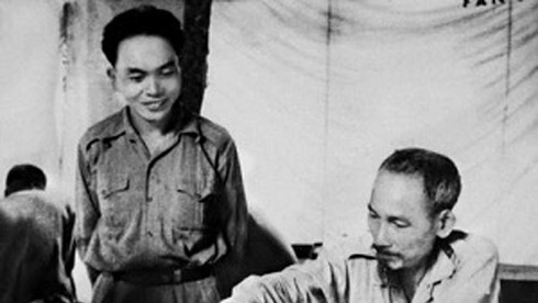Đại tướng Võ Nguyên Giáp được Chủ tịch Hồ Chí Minh phong quân hàm Đại tướng vào năm nào?