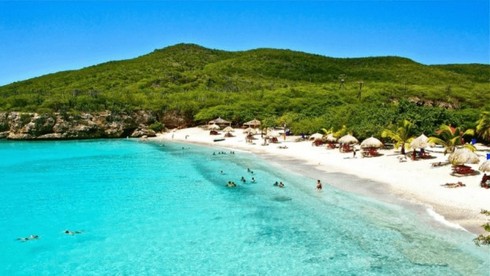 Bãi biển nào nổi tiếng nhất Curacao?