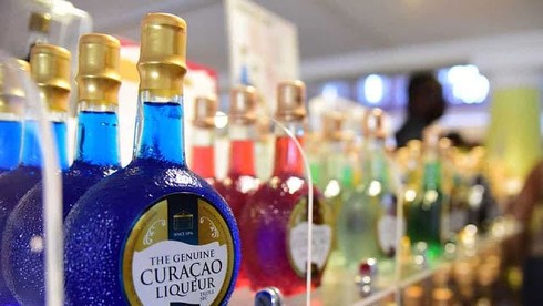 Loại quả nào được dùng để làm rượu Curaçao?