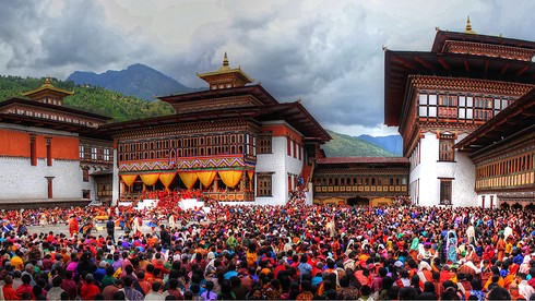 Quốc kỳ Bhutan in hình con vật nào?