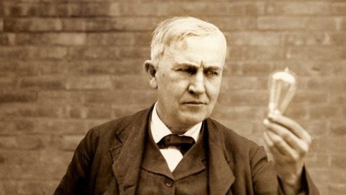 Thomas Alva Edison là nhà khoa học có bao nhiêu bằng sáng chế tại Mỹ?