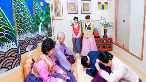 Quốc gia nào mà lễ hội năm mới được tổ chức hai lần?