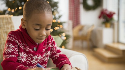 Câu 10: Mã thư tín riêng của ông già Noel là gì?