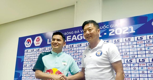 Kiatisuk và Lê Huỳnh Đức, ai cao tay hơn?