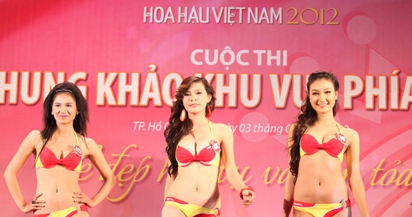 20 thí sinh Hoa hậu trong trang phục áo tắm