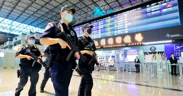 thumbnail - Sân bay Đài Loan (Trung Quốc) bị đe doạ đánh bom trước khi đón bà Pelosi