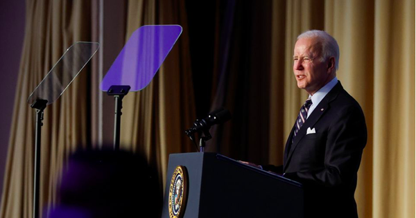 thumbnail - 30 nghị sĩ Dân chủ gửi thư giục Tổng thống Biden thay đổi chiến lược ở Ukraine