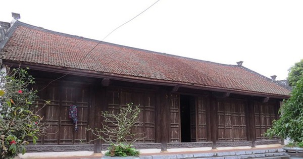 Cận cảnh những nhà gỗ cổ đẹp nhất Việt Nam