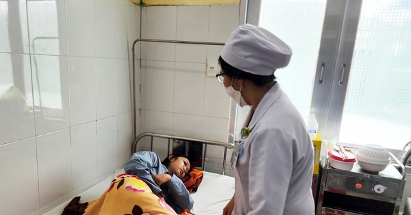 thumbnail - Bị đánh hội đồng, một nữ sinh lớp 7 ở Lâm Đồng nhập viện cấp cứu