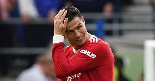 thumbnail - Atletico khăng khăng từ chối, siêu cò Mendes vẫn nài nỉ, xui đuổi người để lấy chỗ cho Ronaldo