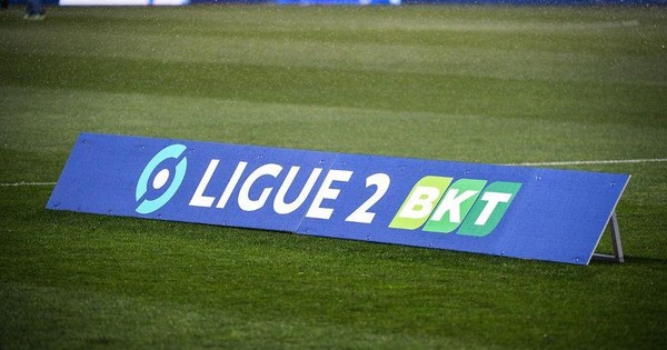 thumbnail - Tất tần tật về Ligue 2 mùa giải 2022/2023: Không VAR, 4 đội phải xuống hạng
