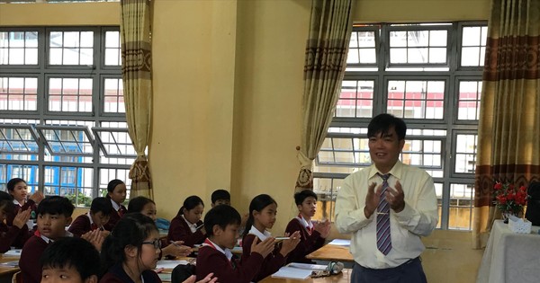 Giáo viên hợp đồng thi viên chức tại Hà Nội: Hàng loạt câu hỏi bức xúc