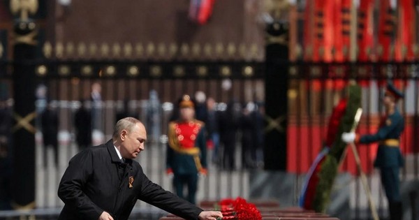 thumbnail - Tổng thống Putin tham gia cuộc tuần hành 'Trung đoàn bất tử'