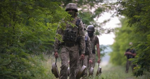 thumbnail - Lãnh đạo khu vực ly khai cảnh báo Ukraine có thể sắp tấn công Donbass