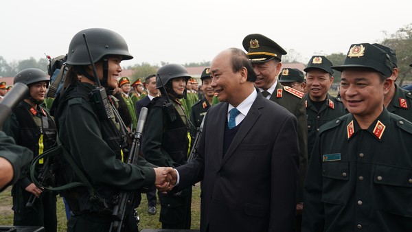 Thủ tướng nói về vụ việc Đồng Tâm khi thăm lực lượng cảnh sát cơ động
