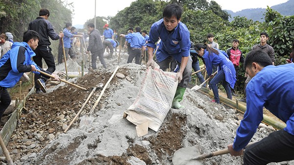 Thanh niên dựng làng lập nghiệp vùng phên giậu