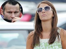 Natasha Giggs: tìm gay để 'giải sầu'