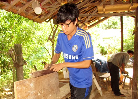 Thủ khoa lo vay tiền nhập học