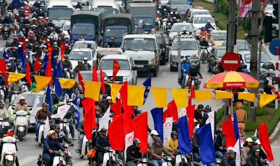 Diễu hành cổ động cho Ngày Chủ nhật Đỏ