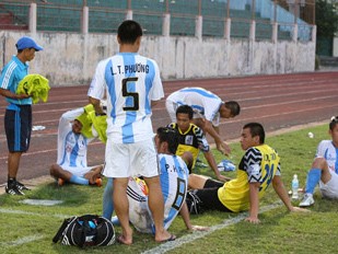 Phận đời thừa của cầu thủ thất nghiệp
