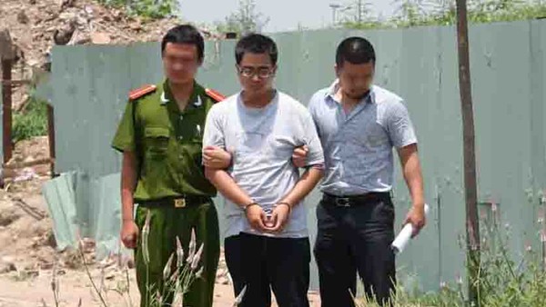 Theo hành tung của kẻ chặt đầu người yêu cũ