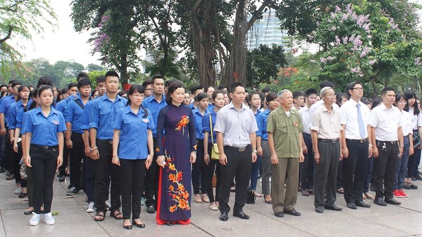 Tuổi trẻ Thủ đô ghi nhớ công ơn Chủ tịch Hồ Chí Minh