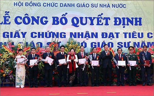 Xét duyệt chức danh GS, PGS: Có nên bỏ hội đồng ngành, liên ngành?