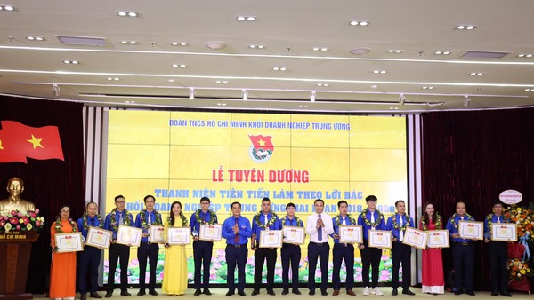 Tuyên dương 50 thanh niên tiên tiến làm theo lời Bác