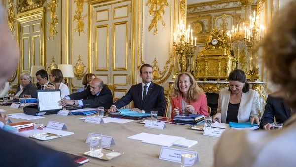 Nội các mới của ông Macron sau khi 4 Bộ trưởng đột ngột từ chức
