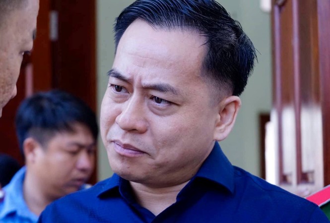 Vũ 'nhôm': 'Nếu phạm tội tuyên bị cáo 27 năm tù cũng xứng...' Tại phiên tòa chiều nay, Vũ 'nhôm' trình bày trước tòa là tuyên phạt bị cáo 27 năm tù cũng được, nhưng đừng oan sai. Ảnh: Tân Châu