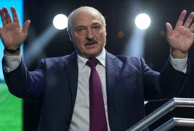 Bất chấp biểu tình, Tổng thống Belarus bất ngờ tuyên thệ nhậm chức nhiệm kỳ mới Ông Alexander Lukashenko. (Ảnh: Reuters)