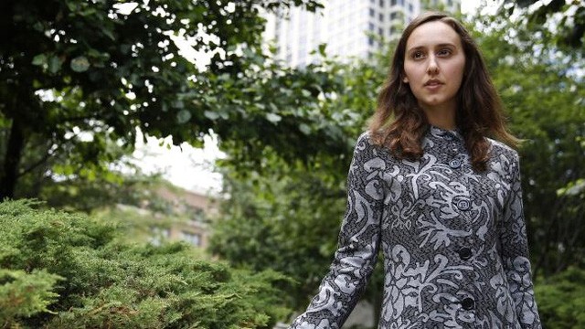 Nữ thiên tài Vật lý trẻ ấp ủ khám phá bí mật của vũ trụ Nữ thiên tài vật lý Sabrina Pasterski.