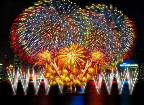Hà Nội muốn bắn pháo hoa nghệ thuật gần cầu Nhật Tân Sở VHTT&DL Hà Nội muốn được bắn pháo hoa gần cầu Nhật Tân. Ảnh minh họa
