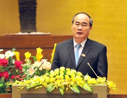 Cần mạnh tay hơn nữa trong đấu tranh chống tham nhũng Chủ tịch Uỷ ban T.Ư MTTQ Việt Nam Nguyễn Thiện Nhân trình bày báo cáo kiến nghị của cử tri và nhân dân tai phiên khai mạc Quốc hội